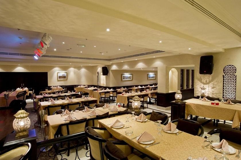 Carlton Tower Hotel Dubai - Restaurant