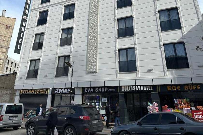 World Say Hotel van - facade