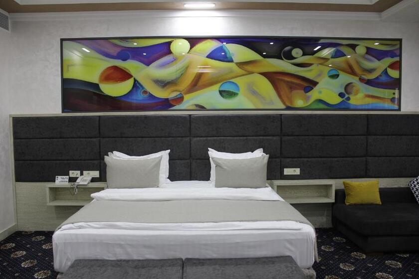 Erebuni Hotel Yerevan - suite