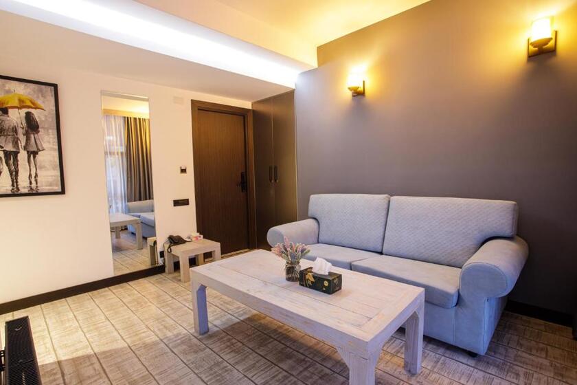 The Phoenix Boutique Hotel yerevan - room