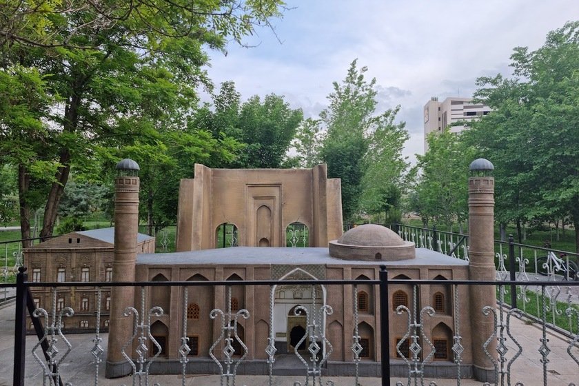 پارک مینیاتور تبریز. منبع عکس: گوگل‌مپ. عکاس: همزه عرب