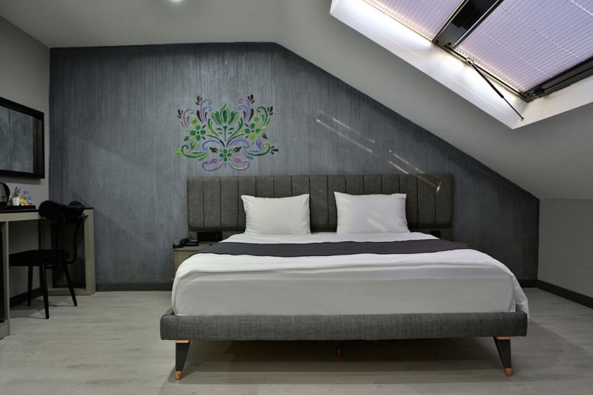 Fly And Stay Airport Hotel Istanbul - Queen Room with Spa Bath