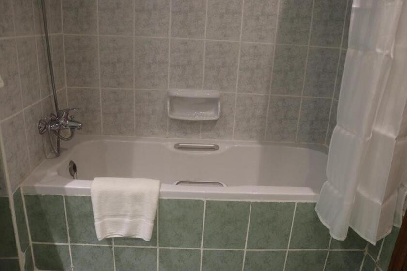 GSS Avenue Hotel EX Delmon Hotel dubai - Deluxe Triple Room