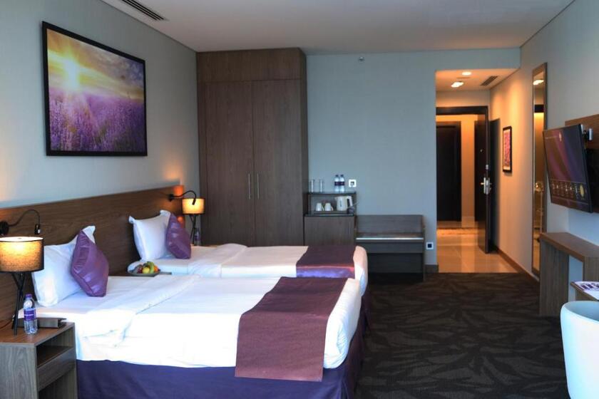 Park Regis Business Bay dubai - room
