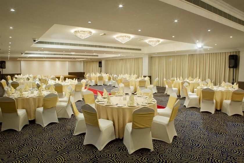 Carlton Tower Hotel Dubai - Restaurant