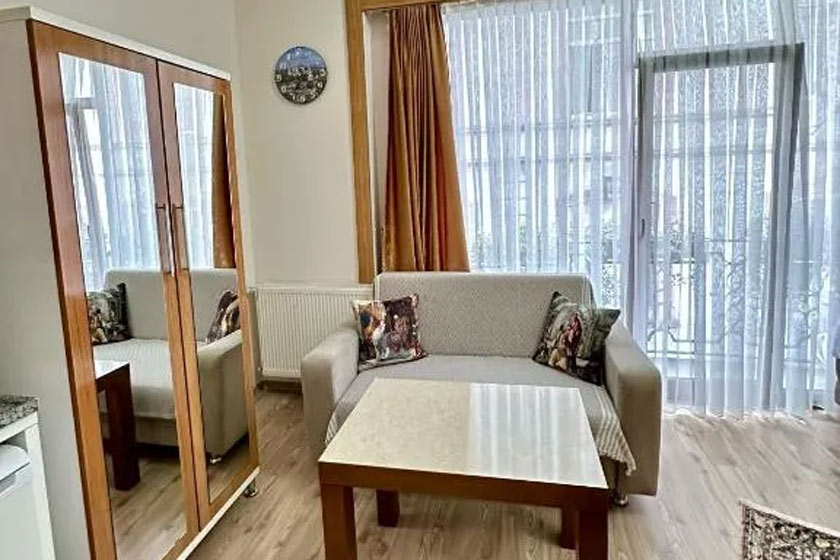 Elegance Aparts Cihangir Istanbul - Deluxe Double Room with Balcony