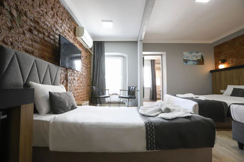 La Pera Suites istanbul - Quadruple Room