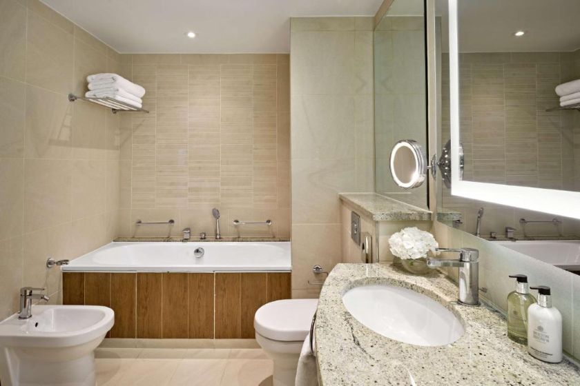 London Hilton on Park Lane London - Grosvenor Suite with Lounge Access
