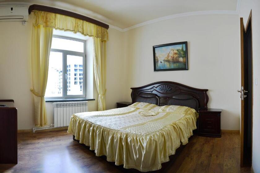 Family Hotel yerevan - room
