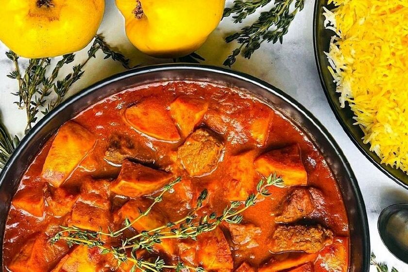 خورش به آلو. منبع عکس: وبسایت فرادید. عکاس: نامشخص