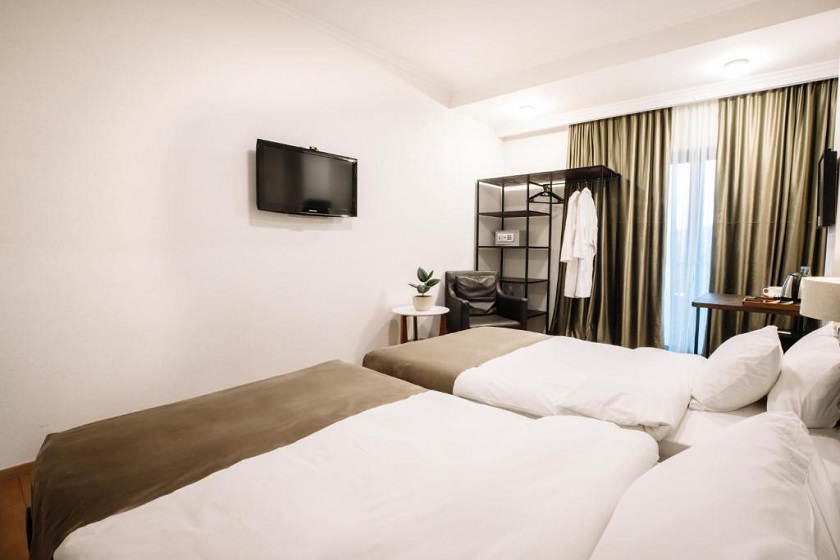 Citadel Narikala Hotel Tbilisi - Superior Twin Room with City View and Balcony