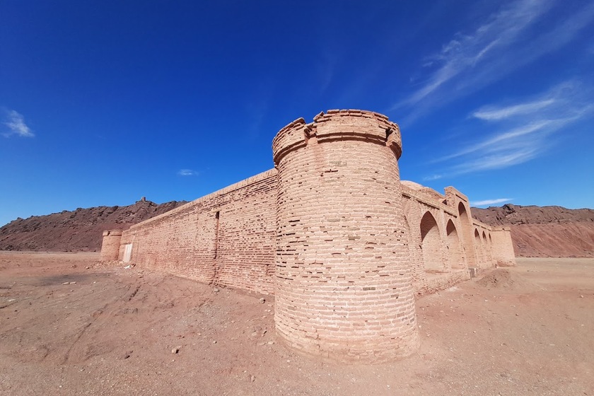 کاروانسرای چاه کوران. منبع عکس: گوگل مپ. عکاس: برزن جماران