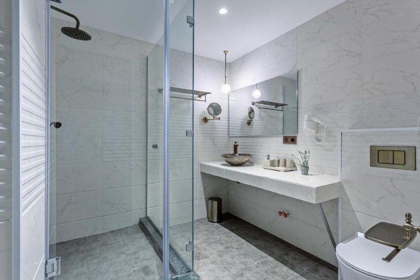 Ramada by Wyndham Tbilisi Old City Tbilisi - 1 King Bed, 1 Twin Bed, Standard Room, Non-Smoking