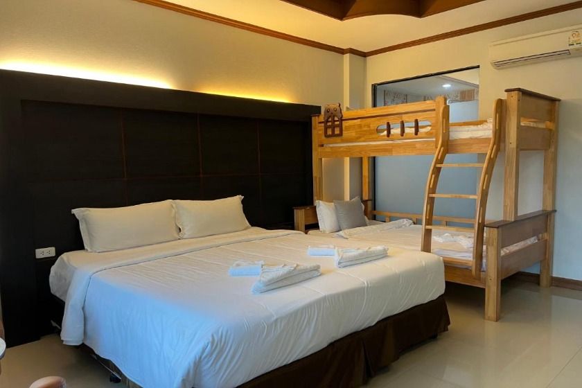 Blue Carina Hotel Phuket - Deluxe Quadruple Room