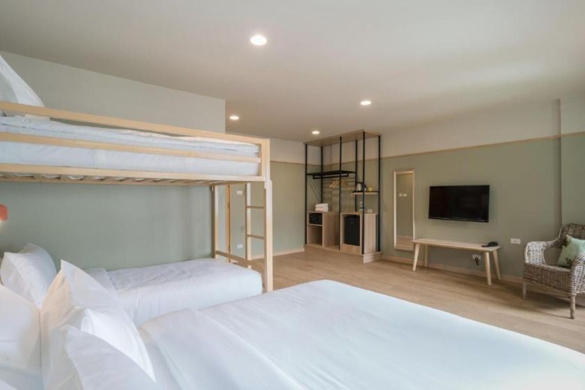 The Blanket Hotel Phuket Old Town Phuket - Family Suite with Adult bunk bed