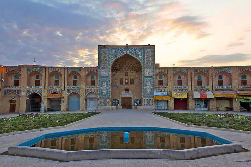 منبع عکس: وبسایت آکادمی گردشگری هفتواد کویر. عکاس: نامشخص