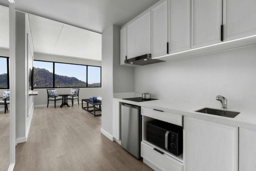 Courtyard by Marriott Phuket Town Phuket - Executive Twin Suite with City View