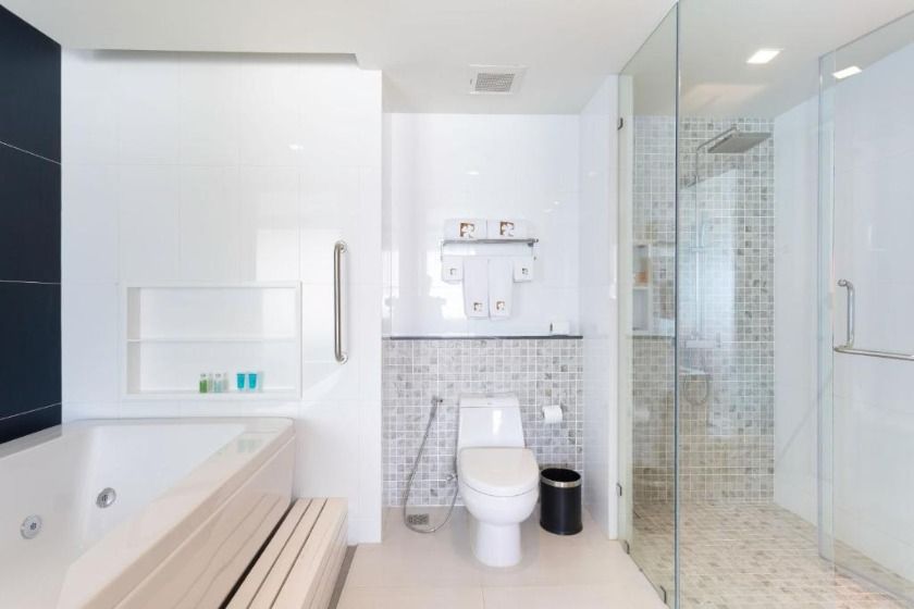 Hotel Clover Patong Phuket - SHA Plus Phuket - Room