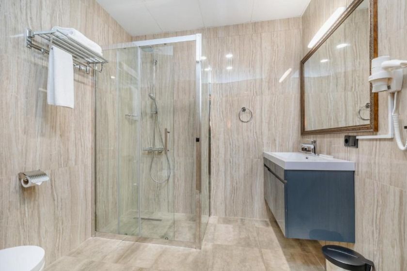 Best Western Tbilisi City Center Tbilisi - 1 King Bed, Superior Room, Balcony, Garden View