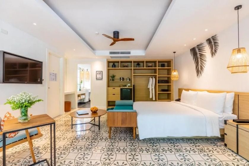 Outrigger Surin Beach Resort - SHA Extra Plus Phuket - Surin Studio Balcony 1 King