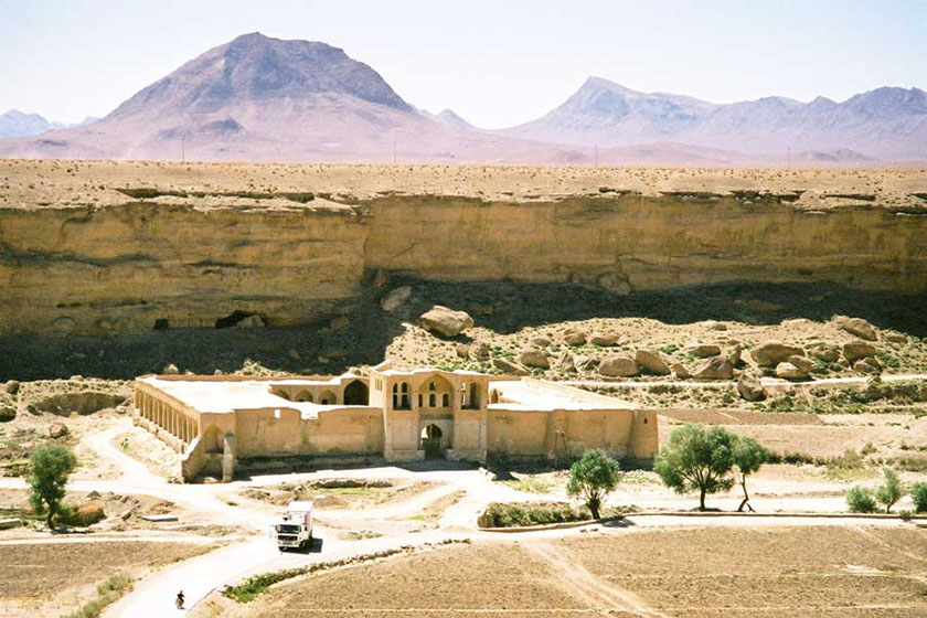 کاروانسرای ایرانی. منبع عکس: وبسایت Archilearn.Net. عکاس: نامشخص