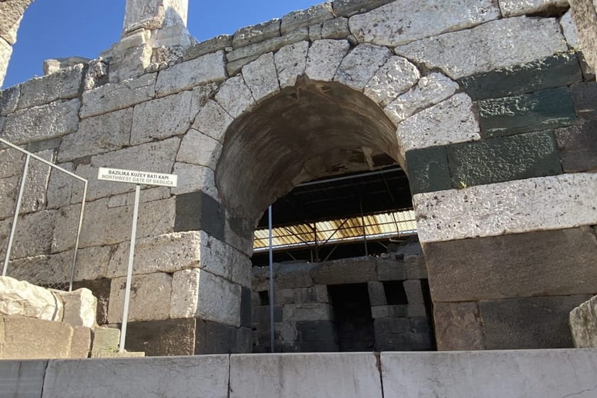 موزه روباز و سایت تاریخی آگورا ازمیر؛ گنجینه‌ای از تاریخ در دل این شهر