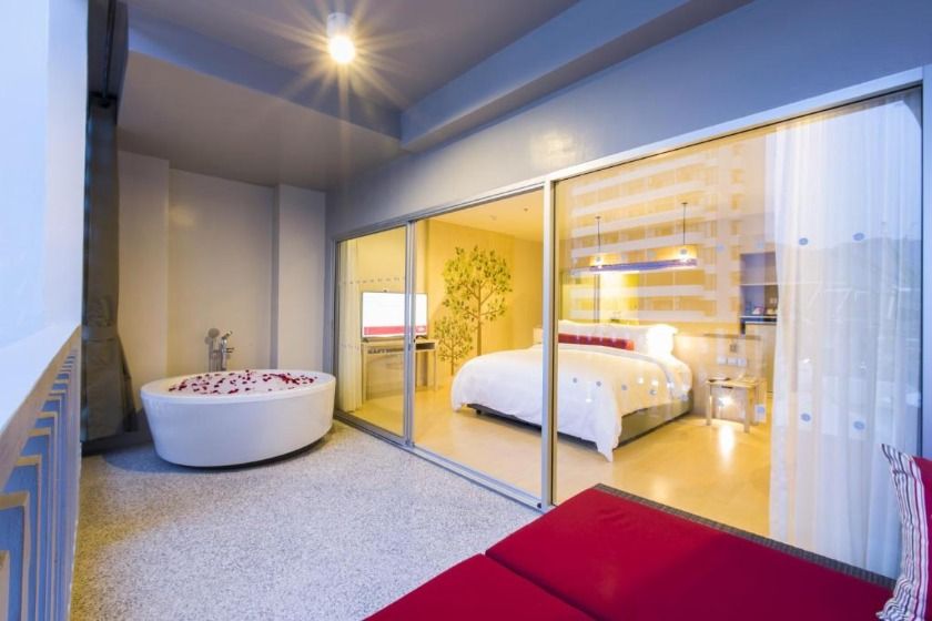 Ramada by Wyndham Phuket Deevana Phuket - Junior Suite with Terrace