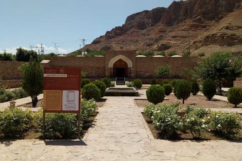 کاروانسرای خواجه نظر. منبع عکس: گوگل مپ. عکاس: مریم م