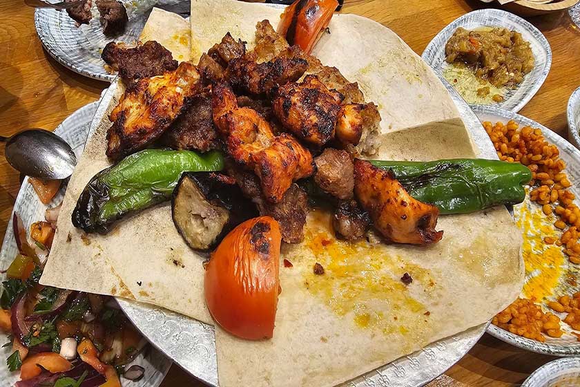 رستوران چوکورا آقا سفره سی