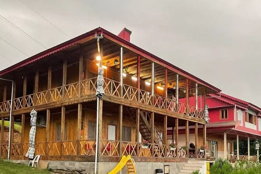 اقامتگاه بوم گردی بام گلسرک رشت