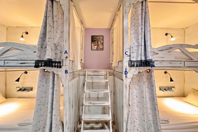 The Luna Phuket - Bed in 6-Bed Female Dormitory Room