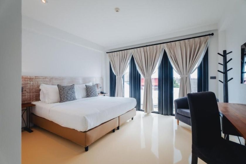 Xinlor House - Phuket Old Town Phuket - Deluxe Double Room with Balcony