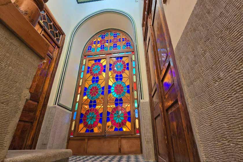 اقامتگاه سنتی عمارت جهانشاهی شیراز