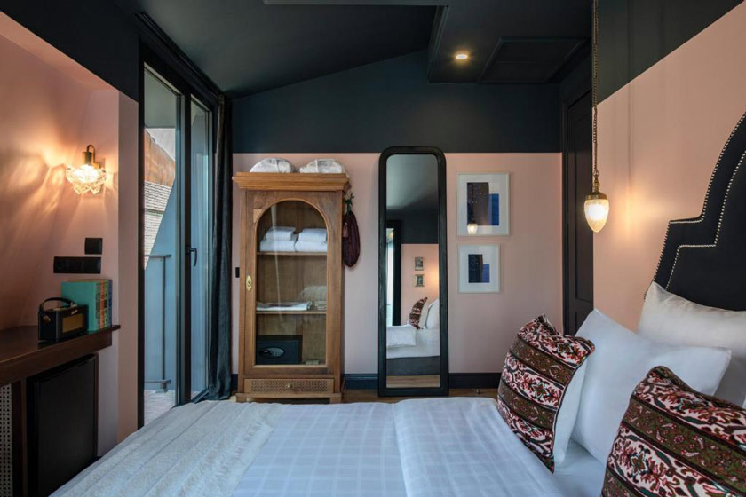 Communal Hotel Plekhanovi Tbilisi - Deluxe Double Room with Bath
