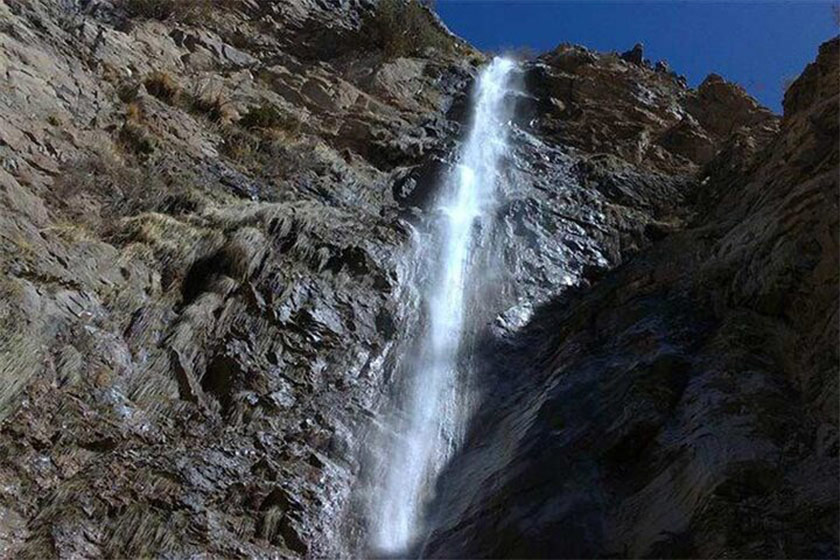 آبشار وروار