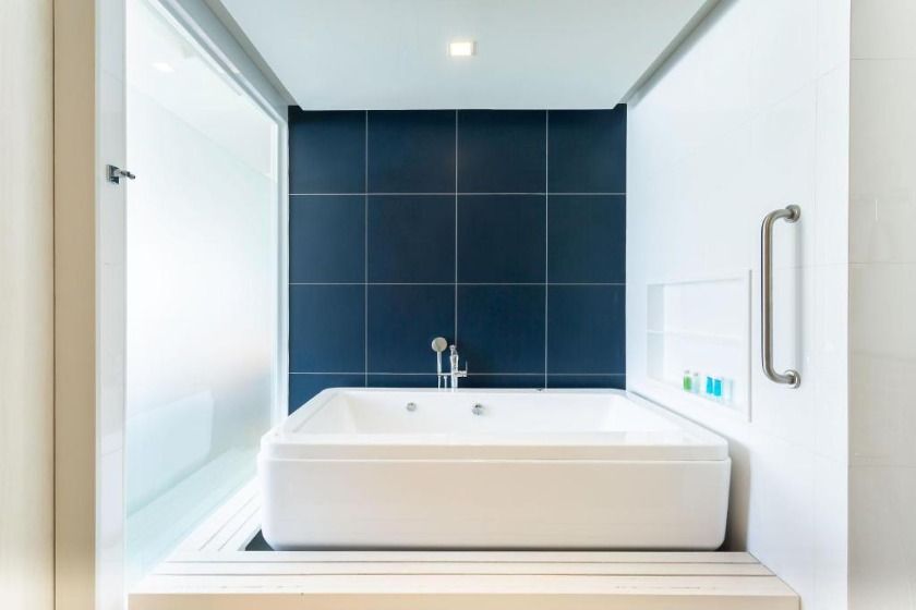 Hotel Clover Patong Phuket - SHA Plus Phuket - Room