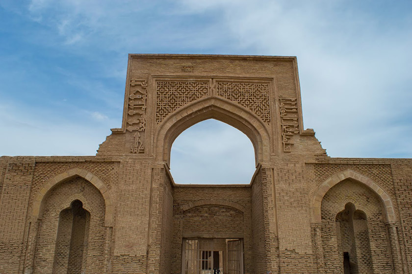 کاروانسرای رباط شرف. منبع عکس: گوگل مپ. عکاس: Ebrahim Asadi