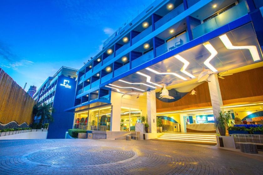 Hotel Clover Patong Phuket - SHA Plus Phuket - facade