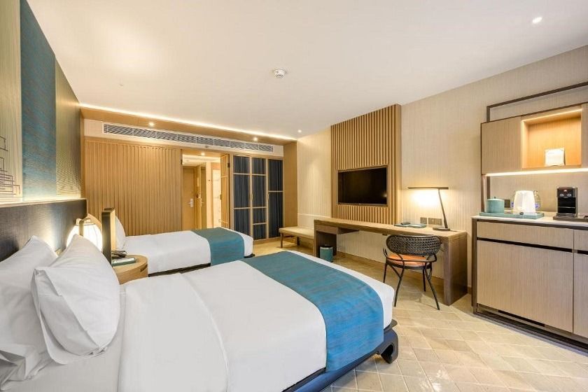 Holiday Inn Resort Phuket, an IHG Hotel Phuket - Premium Twin Room with Balcony and Pool View