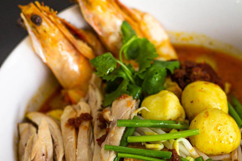 Montree Phuket Hote Phuket - food and drink