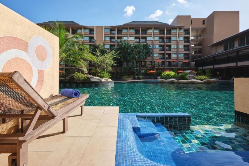Novotel Phuket Vintage Park Resort Phuket - Deluxe King Room with Pool Access