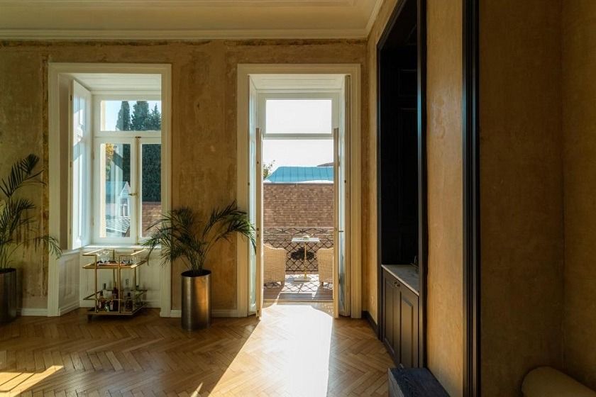 Unfound Door - Design Hotel Tbilisi - King Suite with Balcony