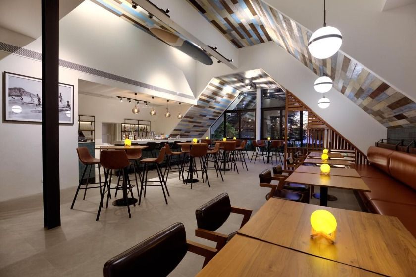 Outrigger Surin Beach Resort - SHA Extra Plus Phuket - restaurant