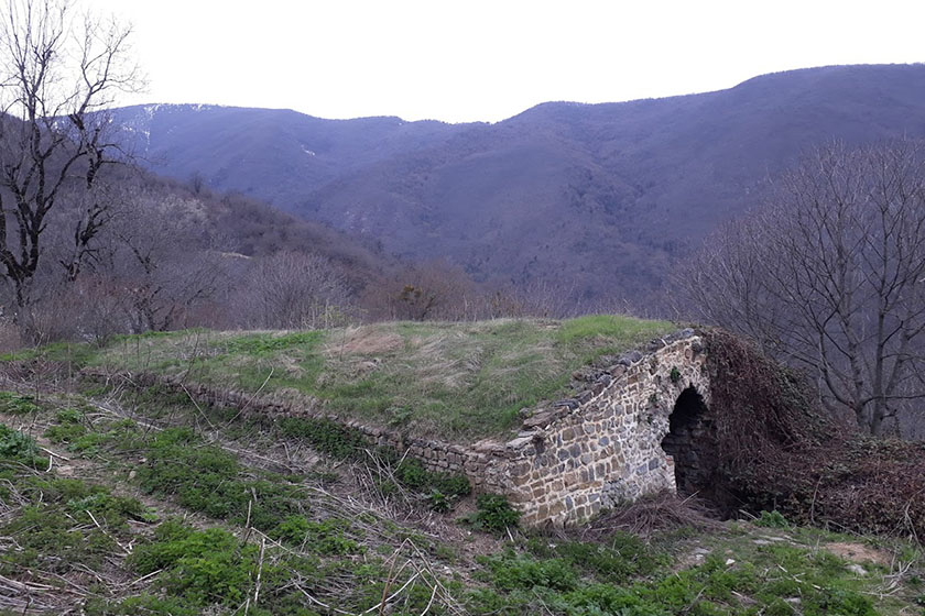 کاروانسرای قزلق گلستان. منبع عکس: گوگل مپ. عکاس: Saeed Heidari