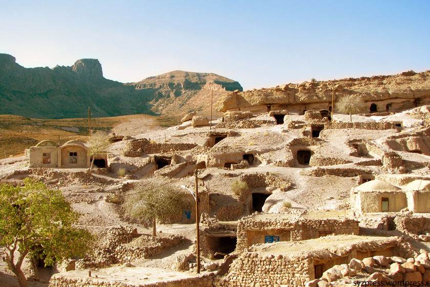 روستای میمند شهر بابک. منبع عکس: گوگل مپ. عکاس: رضا کرمی