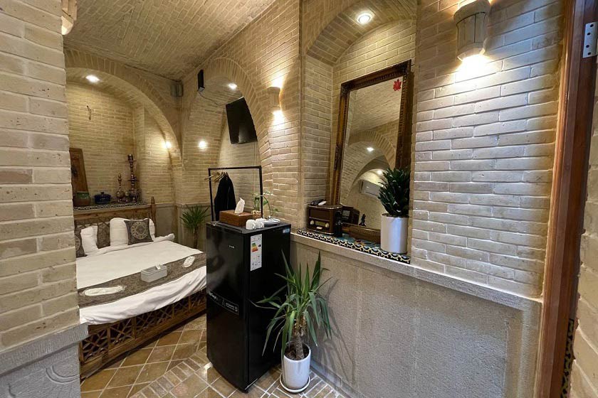 اقامتگاه سنتی عمارت جهانشاهی شیراز - اتاق رواق