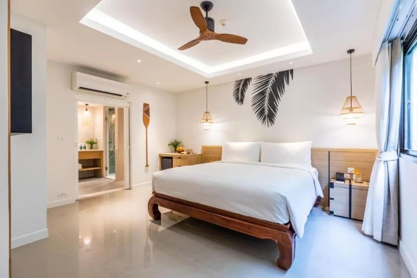 Outrigger Surin Beach Resort - SHA Extra Plus Phuket - Superior 1 King