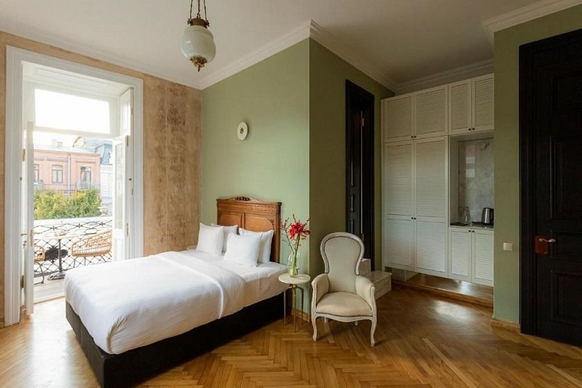 Unfound Door - Design Hotel Tbilisi - Junior Suite with Balcony