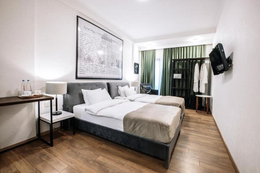 Citadel Narikala Hotel Tbilisi - Superior Twin Room with City View and Balcony