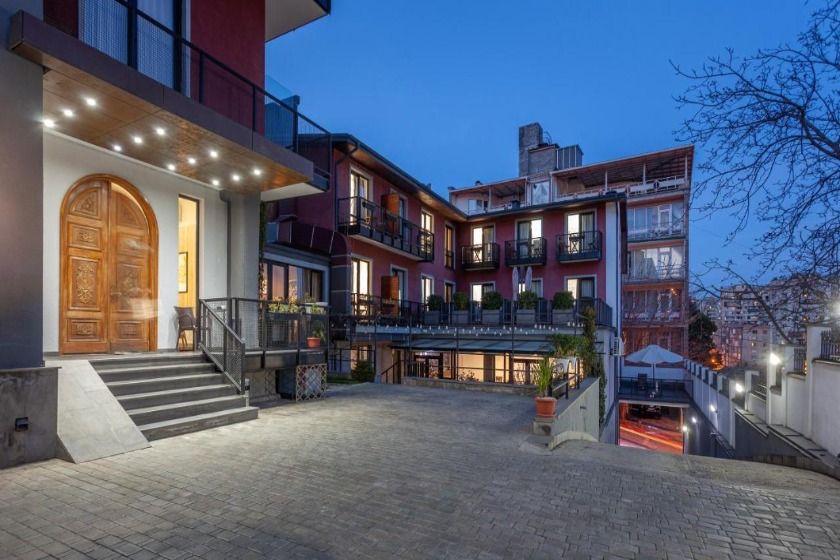 Alliance Hotel Tbilisi - Facade